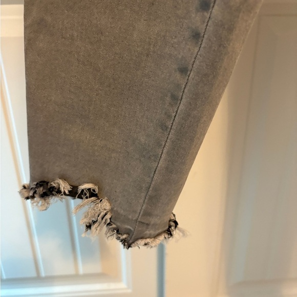 Tractr Blu Gray Jeans with Black Accents - Picture 2 of 5